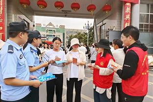 蒙蒂：奥萨尔-汤普森的防守太强了 有球防守方面没人比他更好